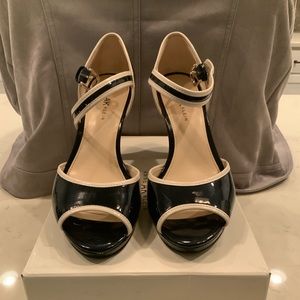 Anne Klein Navy Patten Leather Heels, size 10